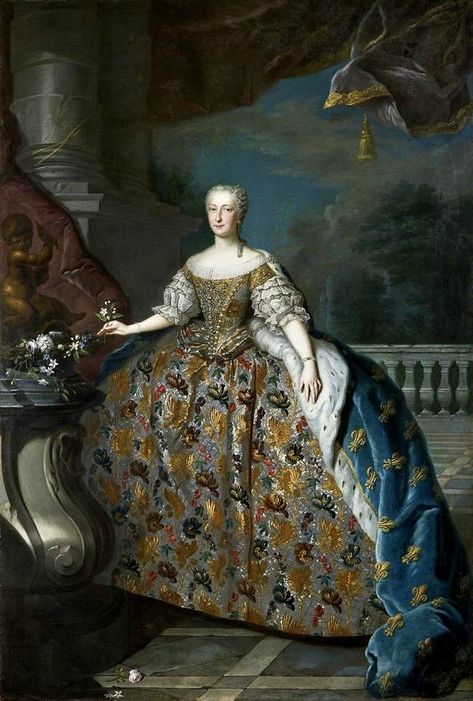 Infanta Maria Teresa Rafaela of Spain , Dauphine of France between 1745-6, in full Versailles court dress wearing robes of state. Artist: Louis Michel van Loo. Painted: possibly 1747.  Current location: Zamek Królewski (Royal Castle), Warsaw, Poland. Fashion History Timeline, Era Victoria, Rococo Fashion, Court Dresses, Royal Aesthetic, Royal Castles, Castle Art, Royal Art, 18th Century Fashion