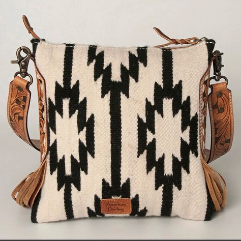 Bnwt Western Saddle Crossbody Bag With Leather Fringe And Leather Design Strap. Never Taken Out Of Bag Still In Box. Smoke Free Home. Ariat Purse, Western Bags Purses, Western Bags, Blanket Purse, Large Crossbody Purse, Saddle Crossbody Bag, Western Bag, Cowgirl Accessories, Cowhide Purse