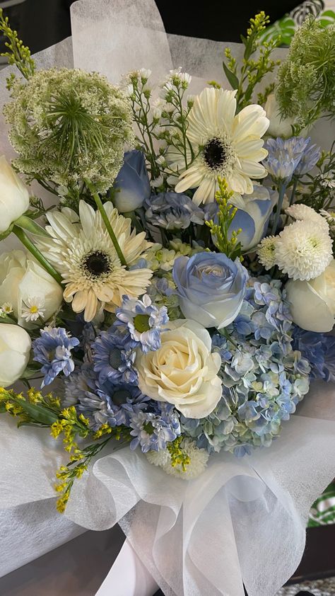 Daisy Gerbera Bouquets, Blue Hyacinth Bouquet, Daisy And Hydrangea Bouquet, Blue Carnations Bouquet, Hydrangea Flowers Bouquet, Blue Themed Bouquet, Blue Hortensia Bouquet, White Rose Hydrangea Bouquet, Flower Bouquet With Hydrangeas