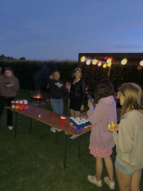 Backyard Rager Party, Summer Night Garden Party, Birthday Party Outside, Backyard Summer Party, Field Party, Outside Party, 17. Geburtstag, Summer Night Party, Party Outside