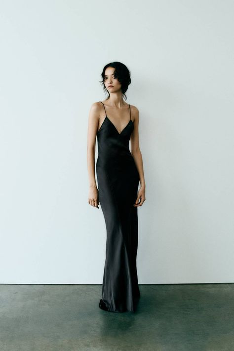 31 Fall Zara Arrivals That Are Too Chic to Possibly Resist | Who What Wear Black Satin Slip Dress, Backless Slip Dress, Lingerie Satin, Black Backless Dress, Black Slip Dress, Georgette Dress, Black Satin Dress, Vestidos Prom, Satin Maxi Dress