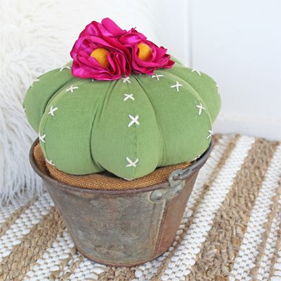 Fabric Cactus Diy Patterns, Plant Sewing Pattern, Felt Cactus Diy, Cactus Pillow Pattern, Cactus Project, Make A Cactus, Cactus Crafts, Fabric Cactus, Cacti Art