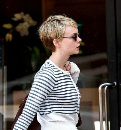 Carey Mulligan's pixie Funky Pixie Cut, 90s Pixie Cut, 90s Pixie, Bob Pixie Haircut, Short Bob Pixie, Shortish Hair, Mom Haircuts, Bob Pixie, Crop Hair