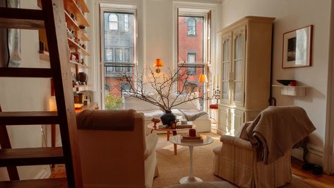 Townhouse Interior, Brooklyn Apartment, New York City Apartment, Cobble Hill, Apartment Aesthetic, New York Apartment, Home Decor Living Room, Nyc Apartment, City Apartment