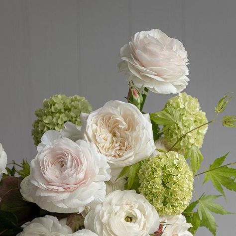 Large Peony Bouquet, Green White Bridal Bouquet, Hellebore Flower Bouquet, White Ranunculus Wedding Bouquet, Peonies And Ranunculus Bouquet, Ranunculus Wedding Centerpieces, Green And White Flower Arrangements, White Ranunculus Bouquet, Green Ranunculus