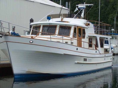 Details of C L Pilothouse Trawler For Sale 45 0 1981 Trawler Yachts For Sale, Pilothouse Boat, Classic Boats For Sale, House Yacht, House Boats For Sale, Trawler Yacht, Trawler Boats, Trawlers For Sale, Catamaran For Sale