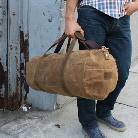 Gustin Waxed Canvas Duffel - wonder if I could make one like it Leather Duffle Bag Men, Canvas Duffel Bag, Iphone Leather, Selvedge Denim Jeans, Usa Jeans, Leather Duffle Bag, Leather Duffle, Leather Laptop Bag, Duffel Bags