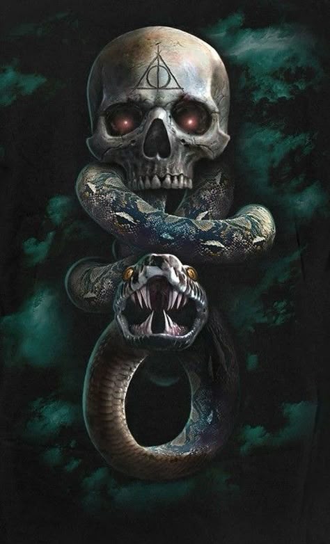 Harry Potter Tattoo Sleeve, Harry Potter Creatures, Dark Mark Tattoos, Slytherin Wallpaper, Ravenclaw Slytherin, Hogwarts Gryffindor, Harry Potter Background, Harry Potter Tattoos, Harry Potter Tattoo