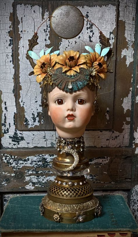 Ceramic Doll Head Art, Porcelain Doll Head Altered Art, Doll Head Crafts, Assemblage Art Found Object, Assemblage Art Sculpture, Assemblage Art Mixed Media, Creepy Baby Dolls, Assemblage Art Dolls, Repurposed Art