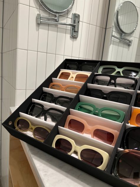 Eyeglasses Storage Ideas, Sunglasses Collection Aesthetic, Sunglass Storage Ideas, Glasses Storage Ideas, Sunglasses Organization, Aesthetic Organizer, Sunglass Storage, Sunglass Organizer, Sunglass Photoshoot