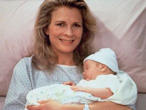 murphy brown | Murphy Brown 1990s Tv Shows, Single Mom Help, Becoming A Single Mom, Single Working Mom, Single Motherhood, Candice Bergen, Murphy Brown, Unmarried Women, Brown Babies