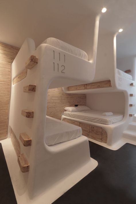 Boutique Hostels, Hostels Design, Sleeping Pods, Hostel Room, Capsule Hotel, Yacht Interior, Design Jobs, Hotel Design, Bed Room