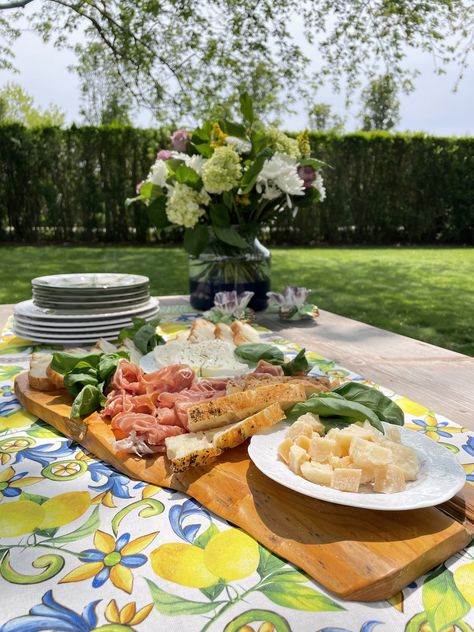 NEW KDHamptons RECIPE: THE PERFECT AUGUST AL FRESCO DINNER MENU - KDHamptons Italian Al Fresco Dinner Party, Savory Charcuterie Board, Broccoli Rabe Pasta, Al Fresco Dinner Party, Italian Lunch, Maple Shade, Cherry Tomato Sauce, Al Fresco Dinner, Italian Olives