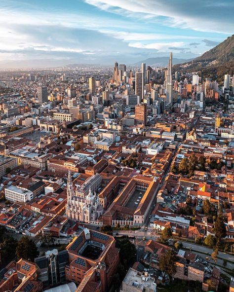 Juan Camilo Lindo Quiñones on Instagram: “Bogotá - Colombia” City Pics, Travel Locations, I Want To Travel, Wanderlust Travel, Latin America, Aerial View, San Francisco Skyline, Paris Skyline, Skyscraper