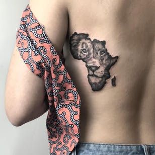 Women Tattoos Meaningful Strength, Africa Inspired Tattoos, Africa Tattoos For Women, Adinkra Tattoo, African Warrior Tattoos, Hanna Tattoo, Africa Tattoo, Sleeve Inspiration, Ankh Tattoo