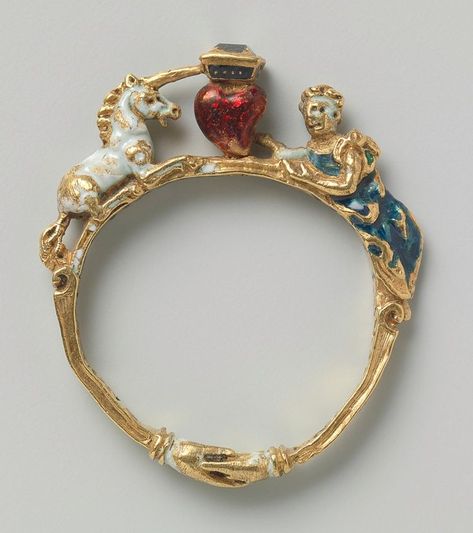 Unicorn Renaissance Ring, c.1550. Unicorn Ring, Historical Jewellery, Ancient Jewelry, Jewelry Inspo, Antique Jewellery, Pretty Jewellery, Vintage Jewellery, Antique Rings, Accessories Jewelry