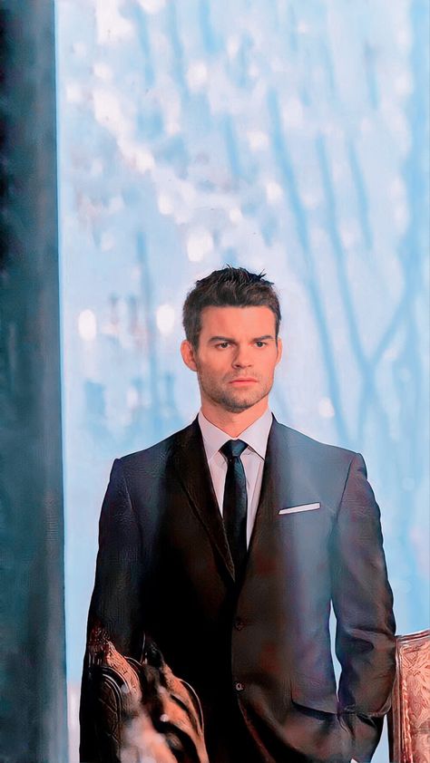 Damon And Elijah Wallpaper, Elijah Mikaelson Wallpaper, Hayley And Elijah Wallpaper, Daniel Gillies Wallpaper, Elijah Mikaelson Hot Pics, Elijah Mikaelson Pictures, Elijah Mikaelson Elena Gilbert, Vampire Diaries Poster, Daniel Gillies