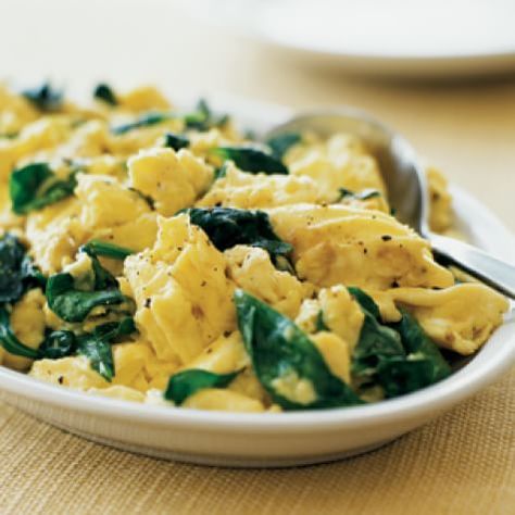 Scrambled Eggs with Spinach and White Cheddar | Williams Sonoma White Cheddar Recipes, Eggs With Spinach, Scrambled Eggs With Spinach, Spinach Egg, Carb Cycling, White Cheddar, Spinach And Cheese, Egg Breakfast, Brunch Ideas