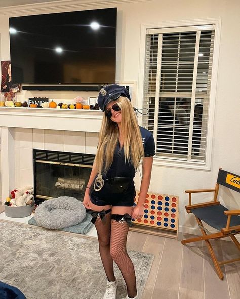 Lady Cop Halloween Costume, Police Outfit Women Halloween, Holloween Costume Ideas Cop, Policewoman Halloween Costume, Cute Cop Halloween Costumes, Cop Halloween Costume College, Cop And Firefighter Costume, Police Custome Halloween, Blonde Halloween Outfits