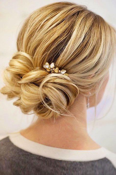 18 Gorgeous Wedding Bun Hairstyles ❤️We created a list of wedding bun hairstyles, where you can find the variant for your satisfaction. See more: http://www.weddingforward.com/wedding-bun-hairstyles/ #weddings #hairstyles Wedding Low Buns, Low Bun Wedding Hair, Bun Wedding, Wedding Bun, Wedding Bun Hairstyles, Bridal Bun, Low Bun Hairstyles, Bridal Hair Buns, Hairdo Wedding