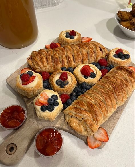 Pastry Charcuterie Board, Homemade Strawberry Cream Cheese, Bread Charcuterie Board, Dinner Boards, Holiday Charcuterie Board, Holiday Charcuterie, Cream Cheese Pastry, 2023 Ideas, Cheese Pastry