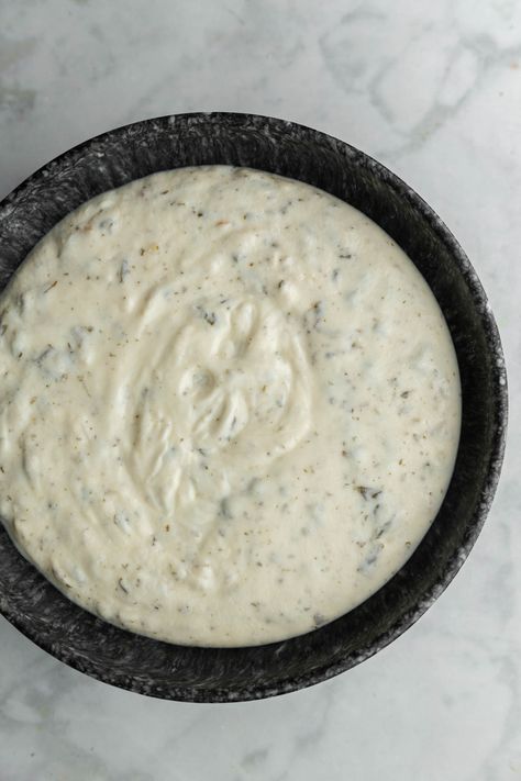 Middle Eastern Garlic Sauce, Moroccan Yogurt Sauce, Arabic Yogurt Sauce, Middle Eastern Yogurt Sauce, Arab Kitchen, Cafe Items, Garlic Yogurt Sauce, Garlic Salad Dressing, Yogurt Dill Sauce