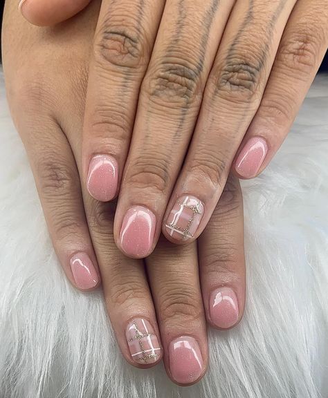 This and yap 🤌🏻🤌🏻 • • • • #structuredgelnails #gelpolish #handpainted #handpaintednailart #luminarynails #nailart #luminary #nailinspo #holidaynails2024 #hardgel #buildergel #nailsofinstagram #nailday #luminary #hardgel #structredmanicure #homebasednailtech #mobilenailtech #fallnails #easyfallnails #luminarynails #upstatenailtech #boycottboringnails #luminarynailsystems #nailtech #scnailtech @gelbabyla @dndgel @luminary_nail_systems @madam_glam @daily_charme • @luminarynailsystems builder in... Luminary Nails, T Bo, Madam Glam, Painted Nail Art, Hard Gel, Easy Fall, Nail Tech, Makeup Nails, Gel Polish