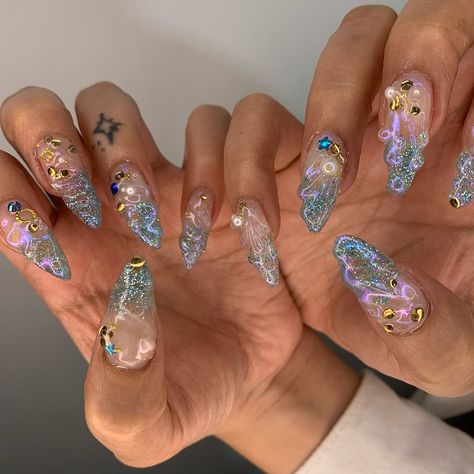 Mermaidcore 🧜🏻‍♀️💗 📍Microcentro #nails #nails3d #3dnailart Opal Nails, 3d Nail Art, Nails