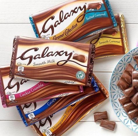 Galaxy Chocolate - We're not saying you have to choose but... if you did? Tell us your fave below! Galaxy Cookies, Galaxy Chocolate Bar, Uk Chocolate, Pastries Recipes Dessert, Galaxy Chocolate, Cheesecake In A Jar, Homemade Cookbook, Dairy Milk Chocolate, Lindt Chocolate