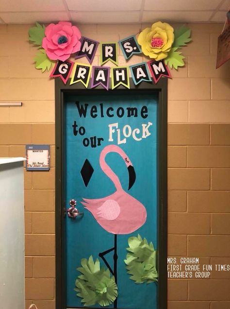 Flamingo Classroom, Kindergarten Classroom Themes, Asd Classroom, Door Backdrops, Toddler Teacher, Classroom Decor High School, Wedding Doors, Classroom Makeover, School Doors