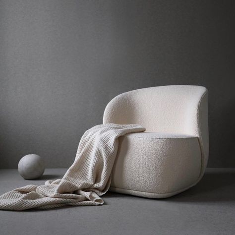 GESTALT NEW YORK on Instagram: “La Pipe Lounge Chair is the result of the Ida L. Hildebrand’s passion for refined forms and strong silhouettes combined with Friends &…” Contemporary Armchair, Lounge Design, Lounge Armchair, Minimalism Interior, Inspiring Spaces, Swedish Design, Armchair Design, Luxury Sofa, Upholstered Furniture