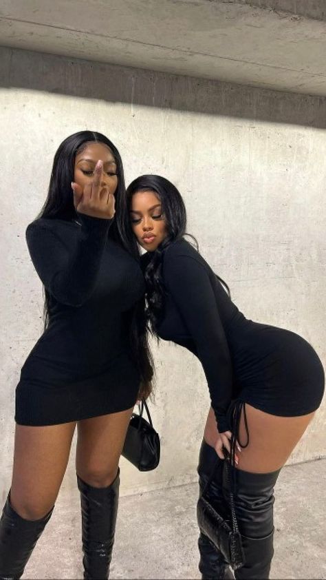 Ragazza Gangsta, Bestie Outfits, Matching Outfits Best Friend, Best Friend Outfits, Cute Friend Photos, Looks Street Style, Looks Black, Friend Outfits