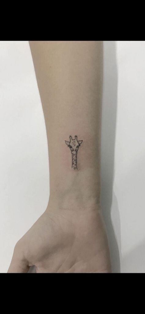 Mother Daughter Tattoos Giraffe, Giraffe Small Tattoo, Girrafe Tattoo Small, Small Tattoos Giraffe, Outline Giraffe Tattoo, Tattoo Ideas Giraffe, Giffafe Tattoo, Mini Giraffe Tattoo, Small Giraffe Tattoo Simple