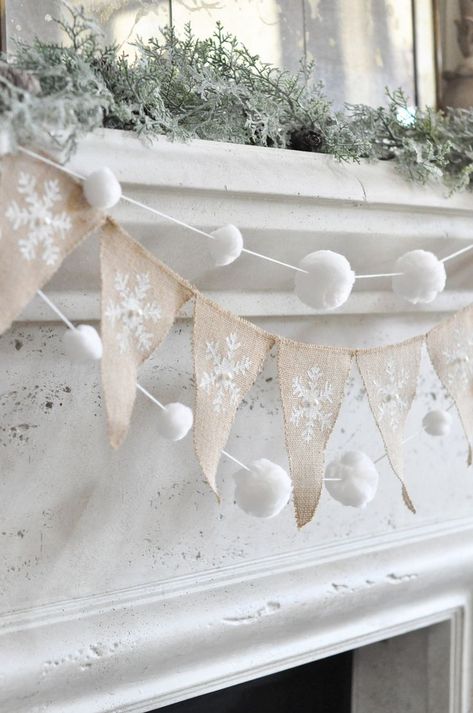 Winter Christmas Decorations, After Christmas Decor, January Decor, Case In Stile Country, Winter Decorations Diy, Christmas Bunting, Christmas Mantel Decorations, Fabulous Diy, Winter Wonderland Christmas