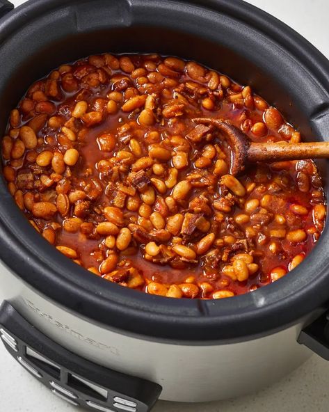 Slow Cooked Beans, June Recipes, Baked Beans Crock Pot, Beef Snacks, Canned Baked Beans, Slow Cooker Baked Beans, Best Baked Beans, Chicken Breast In Air Fryer, Baked Beans With Bacon