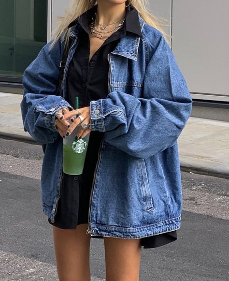 fan outfits account on Twitter: "… " Womens Cool Outfits, Vintage Oversized Jean Jacket, 2023 Jean Jacket, Thrift Jacket Outfit, Fall Street Chic Outfits, Oversized Jacket Jeans Outfit, Vintage Jeans Jacket Outfit, Winter Darty Szn Outfits College, Oversized Jean Jacket Aesthetic