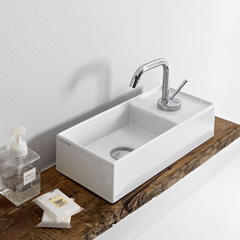 Personalized Retreats: Customizing Spaces with Modern Bathroom Ideas Rectangular Vessel Sink, Toilette Design, Small Bathroom Sinks, Small Sink, Steam Showers Bathroom, Boho Bathroom, Tiny Bathroom, Ceramic Sink, Undermount Sink