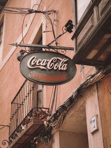 Coke Studio Aesthetic, Coke Aesthetic Vintage, Cocacola Aesthetic Vintage, Vintage Coke Aesthetic, Coca Cola Aesthetic, Cola Aesthetic, Travel Lettering, Lettering Aesthetic, Coke Vintage