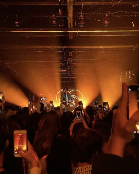 Fall Concert Aesthetic, Orange Concert Aesthetic, Backstage Concert Aesthetic, Golden Music Aesthetic, Sammycore Aesthetic, Orange Music Aesthetic, Indie Concert Aesthetic, Small Concert Aesthetic, Band Concert Aesthetic