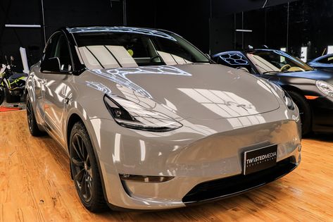 Tesla Paint Job, Tesla Y Wrapped, Tesla Y Wrap Ideas, Tesla Wrap Colors, Tesla Car Wrap Ideas, Tesla Model Y Wrapped, Tesla Model X Wrap, Tesla Model Y Wrap Colors, Model Y Wrap Tesla