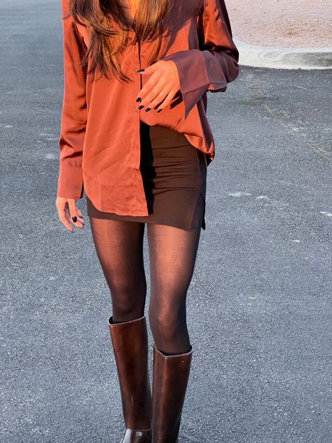 Brown Leather Calf Boots Outfit, Black Or Brown Boots, Brown Leather Knee Boots Outfit, Dark Brown Knee Boots Outfit, Y’all Brown Boots Outfit, Tall Boot Skirt Outfit, Fall Boots With Skirts, Brown Skirt With Black Tights, Tall Brown Boots Outfit Spring