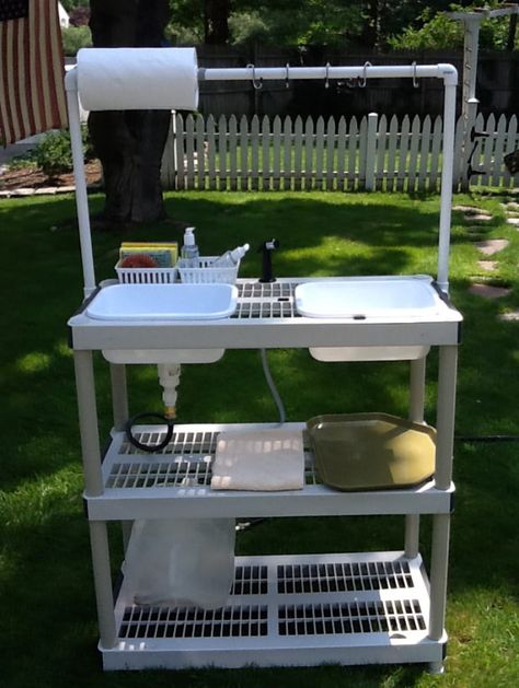 Camping Wash Station, Portable Camp Kitchen, Camping Sink, Camping Bedarf, Camping Snacks, Camping Diy, Retro Camping, Bilik Mandi, Diy Camping