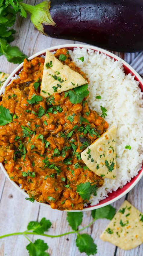 Curry d'aubergines au lait de coco - healthyfood_creation Aubergine Recipe, Plats Healthy, Coco, Healthy Recipes