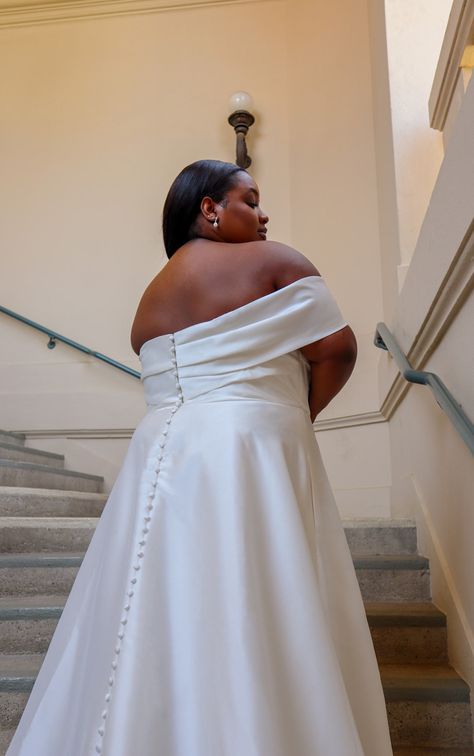 Glamorous Plus Size One Shoulder Silk A-Line Wedding Dress - Essense of Australia Wedding Dresses Bridesmaid Tops, Elegant Bridal Gown, Plus Size Wedding Dresses, Bridal Tops, Essense Of Australia, Kleinfeld Bridal, Bridal Consultant, Australia Wedding, Alexandria Va