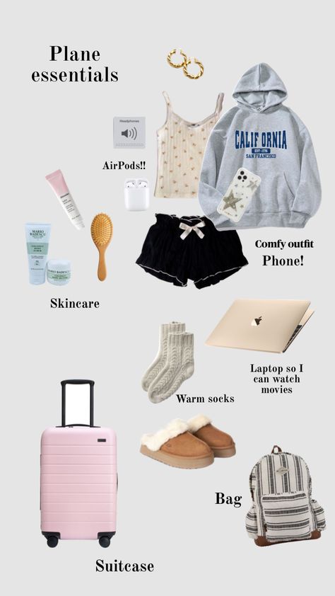 Plane essentials #plane #airport #airportoutfit #skincare #winter #autumn #summer Holiday Bag Packing, Plane Fits Summer, Airport Outfit Essentials, What To Pack For A Plane, What To Pack For A Winter Vacation, Airport Tips For Teens, Airport Essentials Aesthetic, Air Plane Essentials, Air Port Essentials