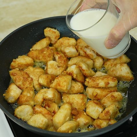 Evaporated Milk Chicken Recipes, Chicken Milk Recipe, Chicken And Milk Recipes, Chicken Cooked In Milk, Chicken With Milk Recipe, Recipe Using Milk, Chicken Fillet Recipes, Filet Recipes, Milk Chicken