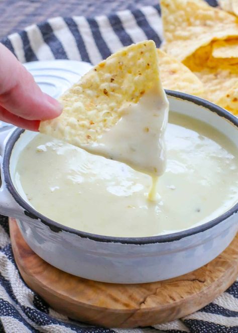 The best restaurant style queso dip is EASY to make! Authentic Mexican Queso, Caso Dip, Melted Cheese Dip, Queso Blanco Recipe, Mexican Queso, White Queso Recipe, Mexican White Cheese, Queso Blanco Dip, Mexican Inspiration