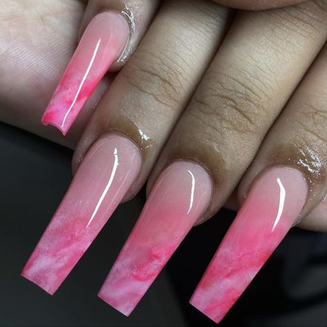 Pink Marble Ombre Nails, Marble Ombre Nails Acrylic, Marble Ombre Nails, Mango Nails, Acrylic Nail Designs Classy, Es Nails, Ombré Nails, Pink Ombre Nails, Ombre Acrylic Nails