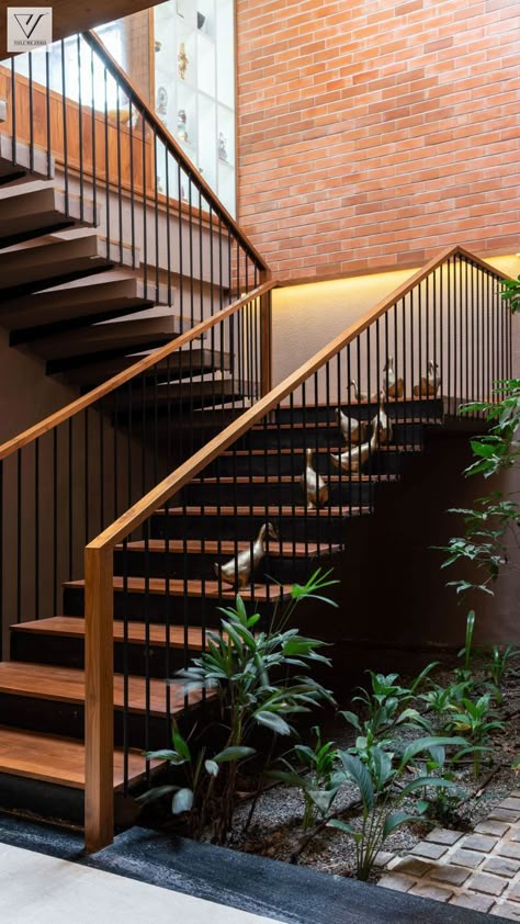 Top Loader Laundry Room, Wooden Staircase Design, Home Gel Nails, Staircase Interior Design, Staircase Design Modern, Tropical House Design, Staircase Railing Design, Contemporary House Exterior, Garden Home Decor