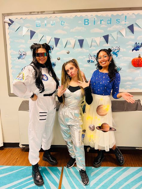 Outer Space Spirit Week Outfit, Space Themed Costumes Women, Space Day At School Dress Up, Outer Space Party Outfit, Career Costumes For Women, Science Teacher Costume Ideas, Science Teacher Halloween Costumes, Space Costumes Family, Astronaut Barbie Costume